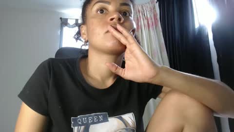 Snapshot of shayna_cute chatting on 12/11/24, 05:59 Shayna online show from 12/11/24, 05:59