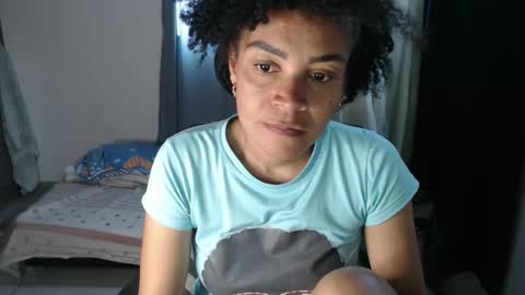 Snapshot of shayna_cute chatting on 12/16/24, 04:38 Shayna online show from 12/16/24, 04:38