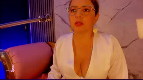 Snapshot of shayra_boobs2 chatting on 07/05/26, 10:22 shayra_boobs2 online show from 07/05/26, 10:22