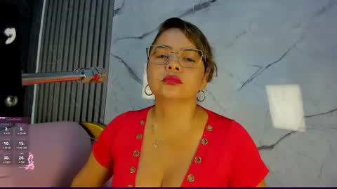 Snapshot of shayra_boobs2 chatting on 07/12/26, 10:39 shayra_boobs2 online show from 07/12/26, 10:39