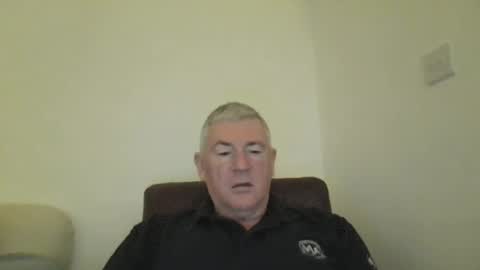 she52 online show from 12/18/25, 03:51