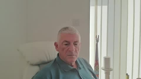 Snapshot of she52 chatting on 06/19/26, 08:51 she52 online show from 06/19/26, 08:51