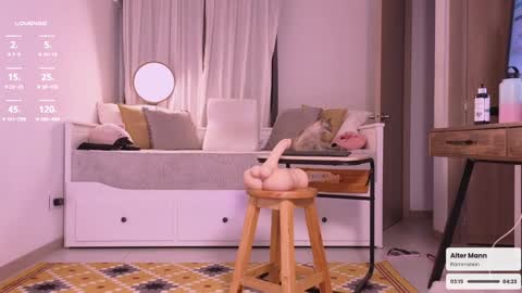 Snapshot of she_lau_ghs chatting on 01/12/25, 06:49 Laura c online show from 01/12/25, 06:49