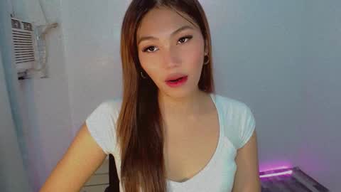 Snapshot of shealana69 chatting on 12/03/24, 08:38 MY IG Shealana69 online show from 12/03/24, 08:38