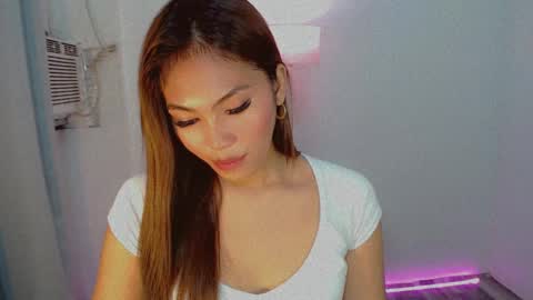 Snapshot of shealana69 chatting on 12/03/24, 11:44 MY IG Shealana69 online show from 12/03/24, 11:44