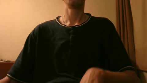 Snapshot of shedevr02 chatting on 11/11/25, 01:00 Roger online show from 11/11/25, 01:00