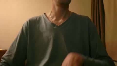 Snapshot of shedevr02 chatting on 01/12/26, 05:40 Roger online show from 01/12/26, 05:40