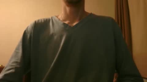 Snapshot of shedevr02 chatting on 02/11/26, 05:29 Roger online show from 02/11/26, 05:29