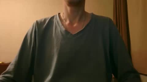 Snapshot of shedevr02 chatting on 02/15/26, 06:15 Roger online show from 02/15/26, 06:15