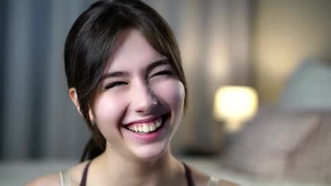 Snapshot of sheenadu chatting on 10/13/25, 02:22 Tessa online show from 10/13/25, 02:22