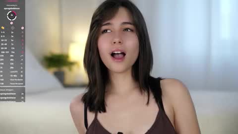 Snapshot of sheenadu chatting on 10/27/25, 02:26 Tessa online show from 10/27/25, 02:26