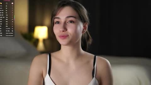 Snapshot of sheenadu chatting on 11/26/25, 02:45 Tessa online show from 11/26/25, 02:45