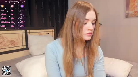 Snapshot of sheenaeast chatting on 01/08/25, 06:52 Violet online show from 01/08/25, 06:52