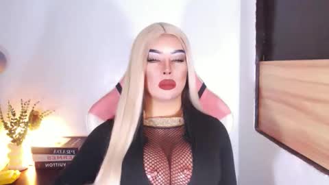 sheenafrost online show from 03/15/26, 12:16