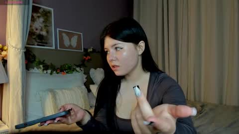 Snapshot of shei1a_shy chatting on 09/12/25, 08:25 Amely online show from 09/12/25, 08:25