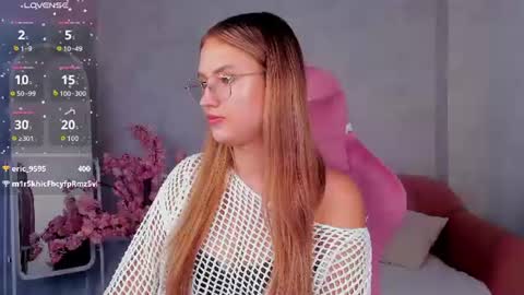 Snapshot of shei1a_shy chatting on 06/27/26, 12:22 Amely online show from 06/27/26, 12:22