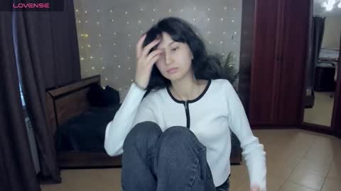 Sheila online show from 03/29/26, 04:56