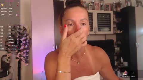 Sheila GMT 2 Tuesday Wednesday Friday Saturday Sunday- 8  5  online show from 09/29/25, 04:39