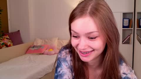 Snapshot of sheilla_pink chatting on 05/30/26, 04:04 SHEILA online show from 05/30/26, 04:04