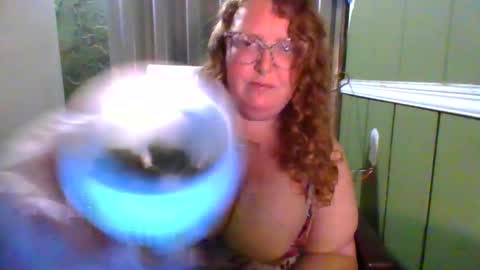 Red online show from 10/10/25, 11:48