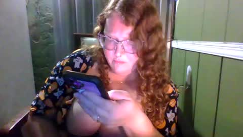 Red online show from 10/27/25, 01:09