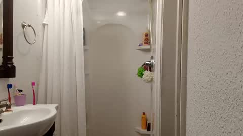 King-shelb online show from 01/10/25, 02:34