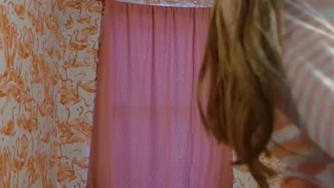 Erika online show from 10/28/25, 07:38