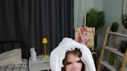 Sofia online show from 11/25/25, 04:51