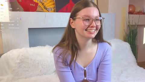 Snapshot of shelleyhayworth chatting on 02/19/25, 05:16 Kira online show from 02/19/25, 05:16