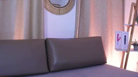  Transmission schedule Monday - Friday 715 am to 200 pm time Colombia  online show from 11/06/25, 02:29