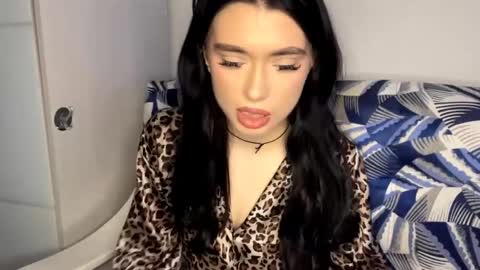 Alice online show from 04/11/26, 03:27