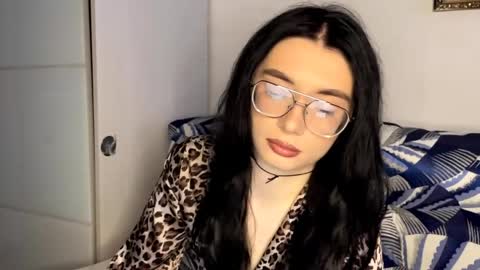 Alice online show from 04/12/26, 03:06