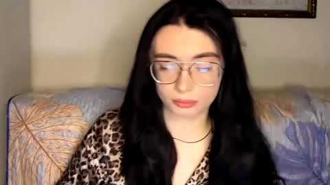 Alice online show from 04/15/26, 06:37