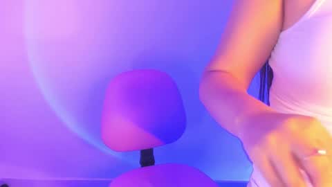   online show from 10/15/25, 02:11