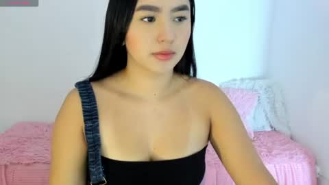 Snapshot of shelly_rohades chatting on 07/07/26, 02:58 online show from 07/07/26, 02:58