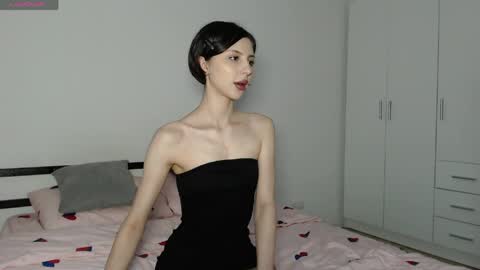 Snapshot of shellydiamondd chatting on 06/07/26, 10:35 Shelly online show from 06/07/26, 10:35