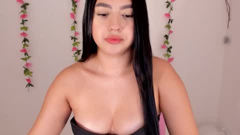 Snapshot of shellyrayhs1 chatting on 03/02/26, 05:08 Shelly rayhs online show from 03/02/26, 05:08