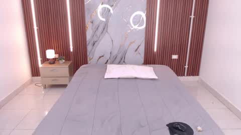 Snapshot of shena_nomy1 chatting on 12/13/25, 08:25 shena_nomy1 online show from 12/13/25, 08:25