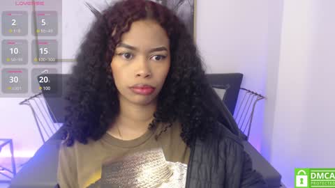 Snapshot of shenna_brunette_ chatting on 01/07/25, 01:03 Shenna online show from 01/07/25, 01:03