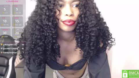 Snapshot of shenna_brunette_ chatting on 02/16/25, 04:10 Shenna online show from 02/16/25, 04:10
