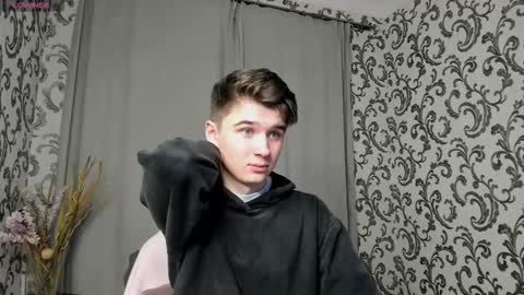 Max online show from 09/24/25, 03:48