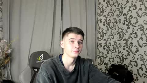 Max online show from 11/08/25, 07:23