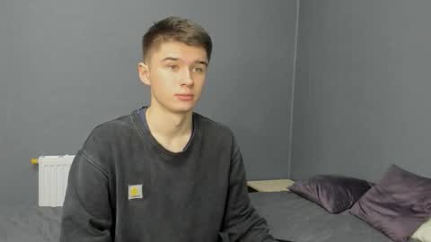 Max online show from 11/15/25, 07:21