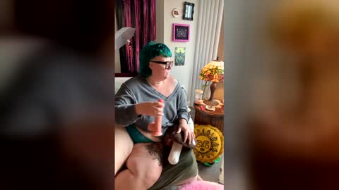 Snapshot of sheshyneshy chatting on 05/11/26, 04:15 Shesh online show from 05/11/26, 04:15