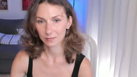 shesleepsnaked online show from 10/17/25, 04:53