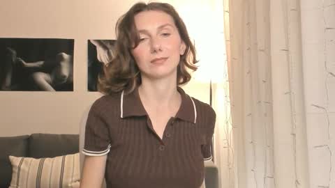 Snapshot of shesleepsnaked chatting on 01/06/26, 03:49 shesleepsnaked online show from 01/06/26, 03:49