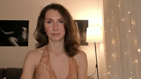 Snapshot of shesleepsnaked chatting on 03/01/26, 05:59 shesleepsnaked online show from 03/01/26, 05:59