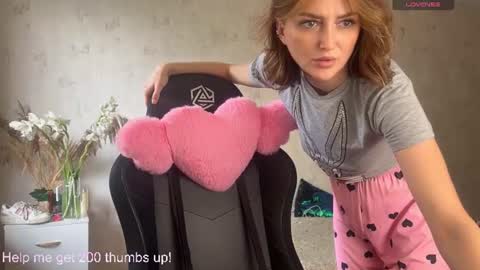Vanessa online show from 07/27/26, 11:50