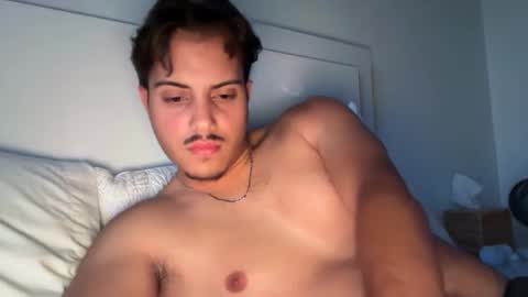 Snapshot of shezadeboy chatting on 10/05/25, 11:02 shezadeboy online show from 10/05/25, 11:02