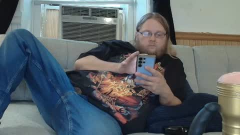 Snapshot of shifty885 chatting on 06/16/26, 09:06 shifty885 online show from 06/16/26, 09:06